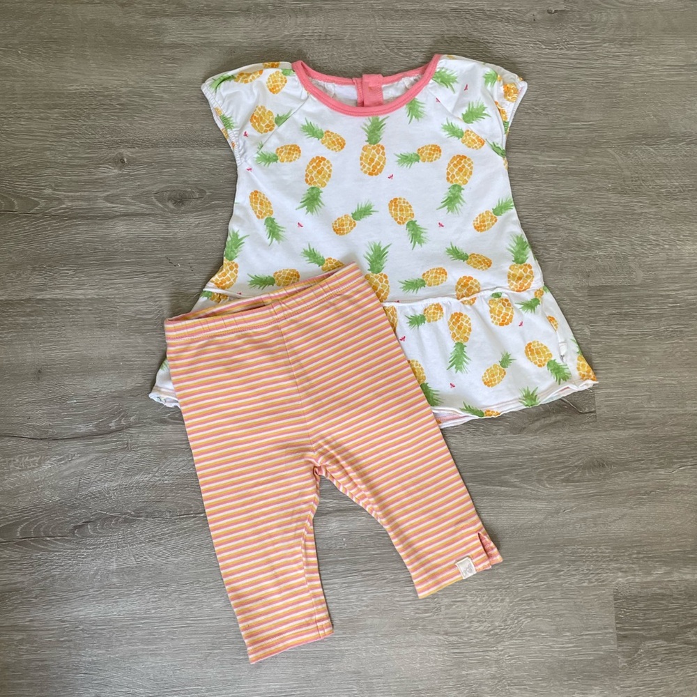 Burt’s Bees Baby Matching Set, Organic Cotton, pineapple print. Size 18m.